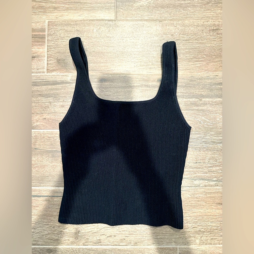 Babaton by Aritzia ribbed tank top sz M